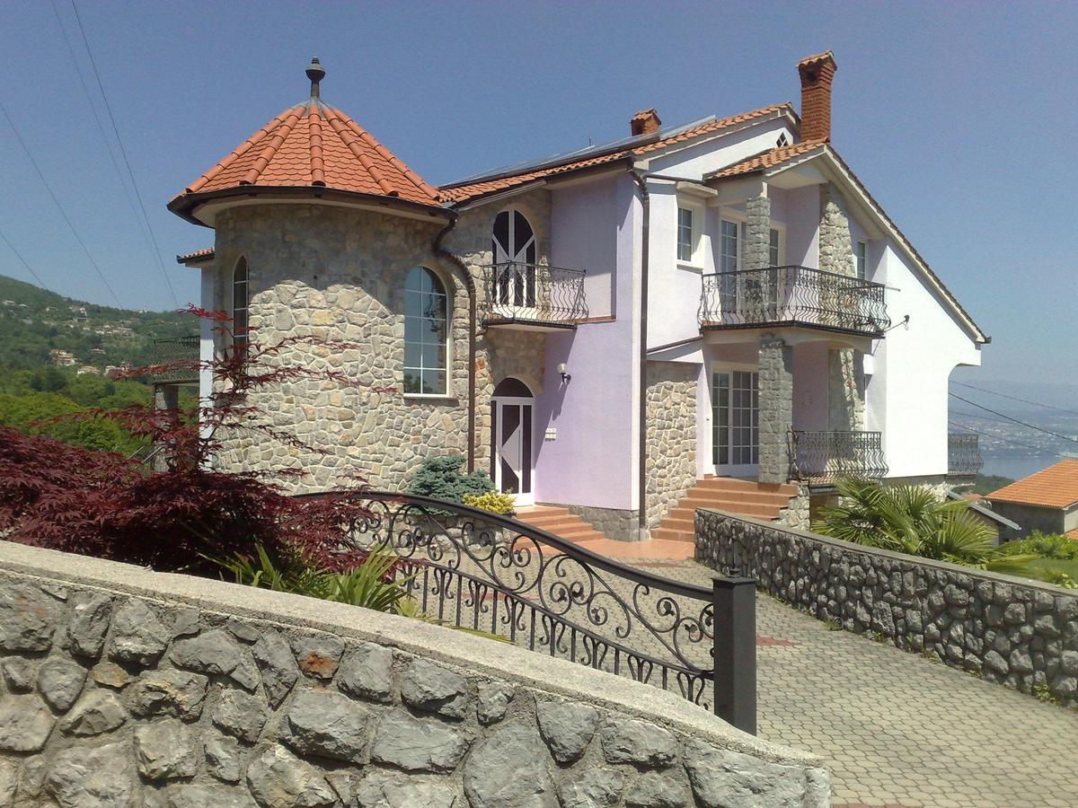 Villa Laurea Lovran Luaran gambar